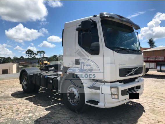 Volvo Vm 330 - 4X2  - 2013