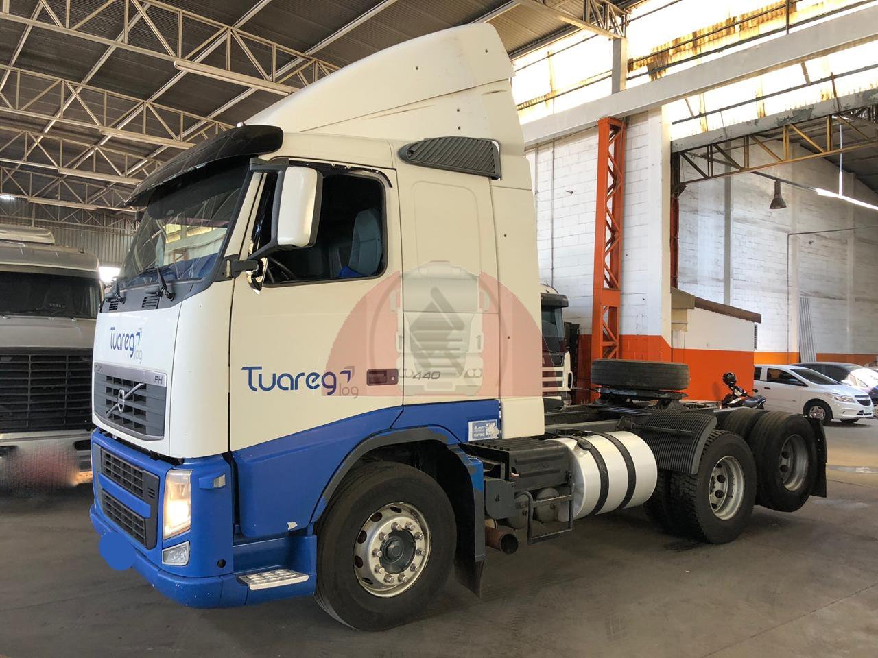 Volvo FH 440 - 6x2 - 2010 - Automático